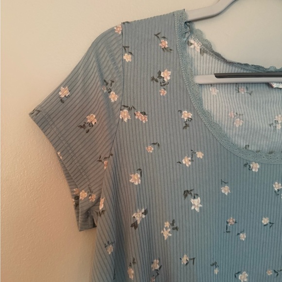 Pink Rose Floral Tee - Picture 3 of 5